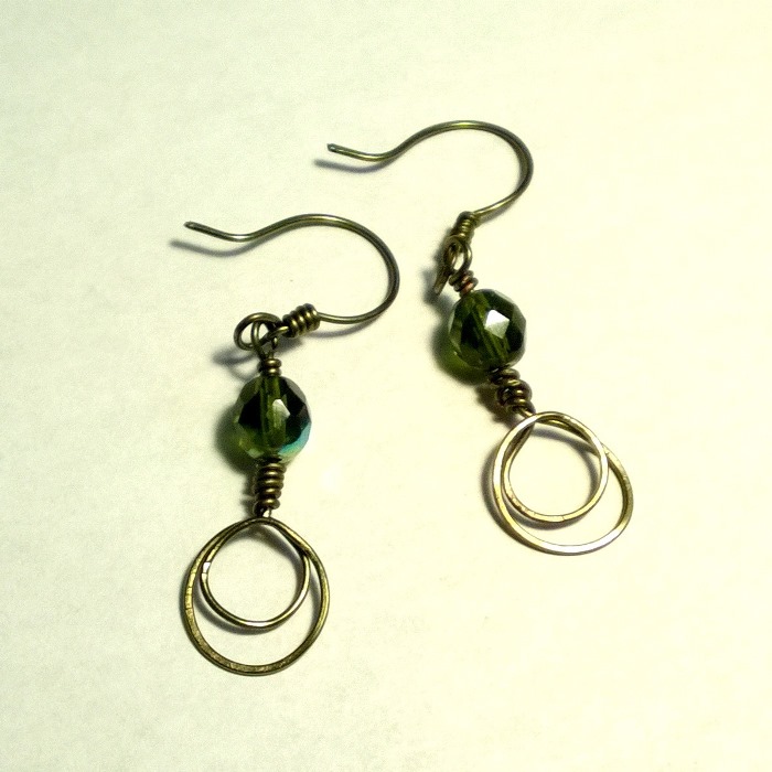 Olivine Loop de Hoop Earrings